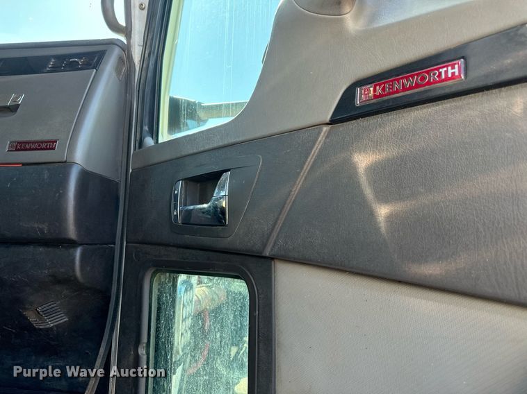 image for item DV0734 2009 Kenworth  T800 dump truck