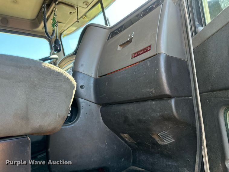 image for item DV0734 2009 Kenworth  T800 dump truck