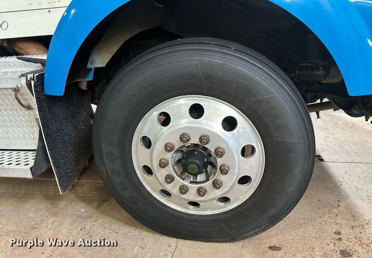 image for item DV0734 2009 Kenworth  T800 dump truck