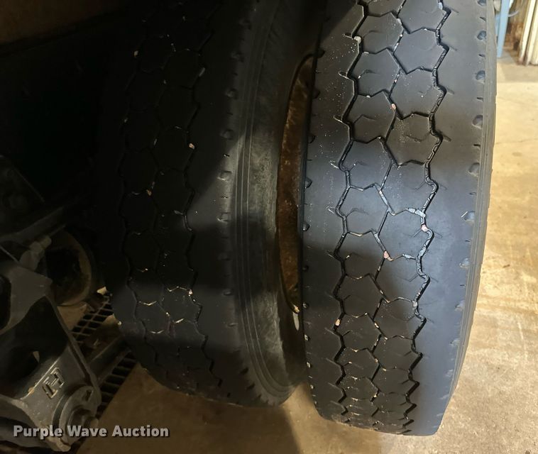 image for item DV0734 2009 Kenworth  T800 dump truck