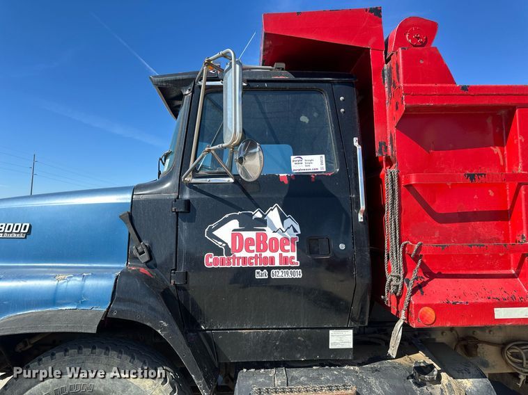 image for item DV0736 1991 Ford  L9000 dump truck