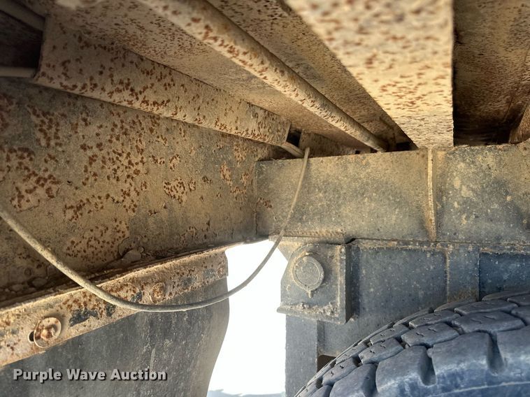 image for item DV0736 1991 Ford  L9000 dump truck