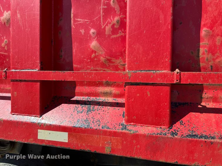 image for item DV0736 1991 Ford  L9000 dump truck