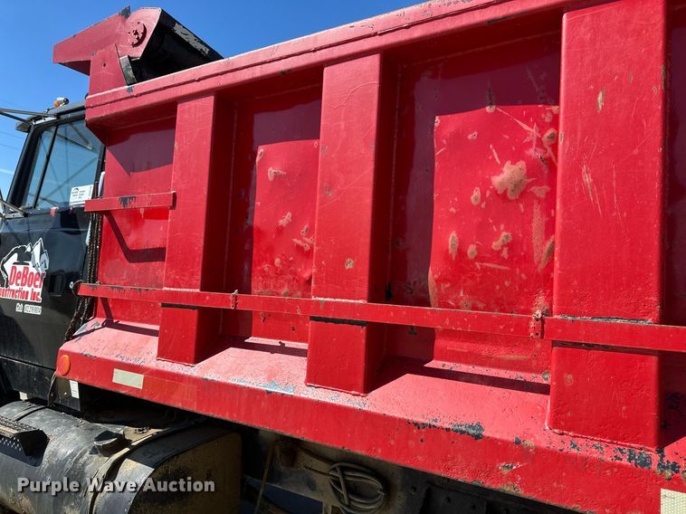 image for item DV0736 1991 Ford  L9000 dump truck