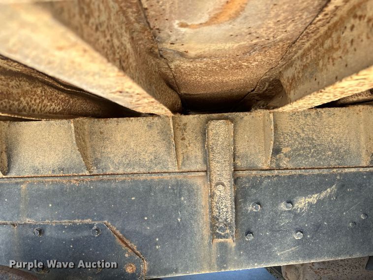 image for item DV0736 1991 Ford  L9000 dump truck