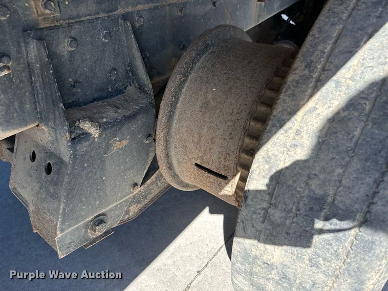 image for item DV0736 1991 Ford  L9000 dump truck