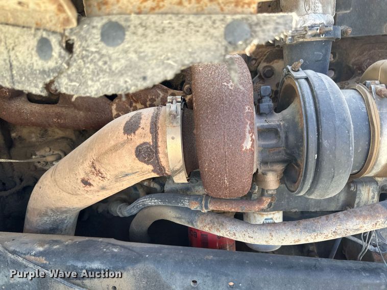 image for item DV0736 1991 Ford  L9000 dump truck