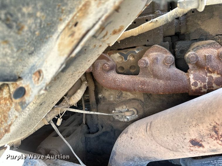 image for item DV0736 1991 Ford  L9000 dump truck