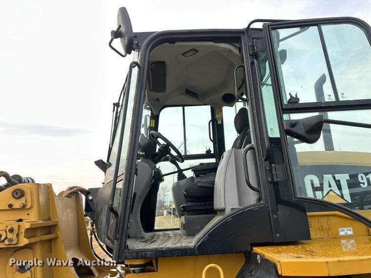 image for item DV0738 2019 Caterpillar  914M  wheel loader
