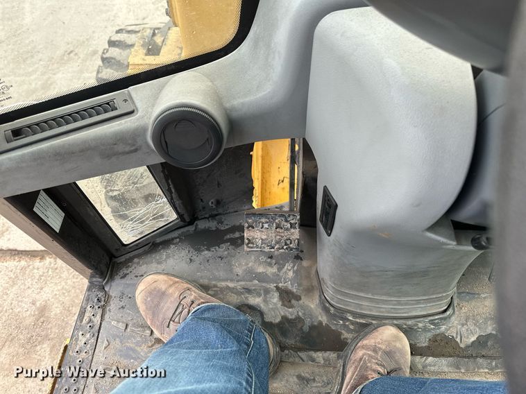 image for item DV0738 2019 Caterpillar  914M  wheel loader