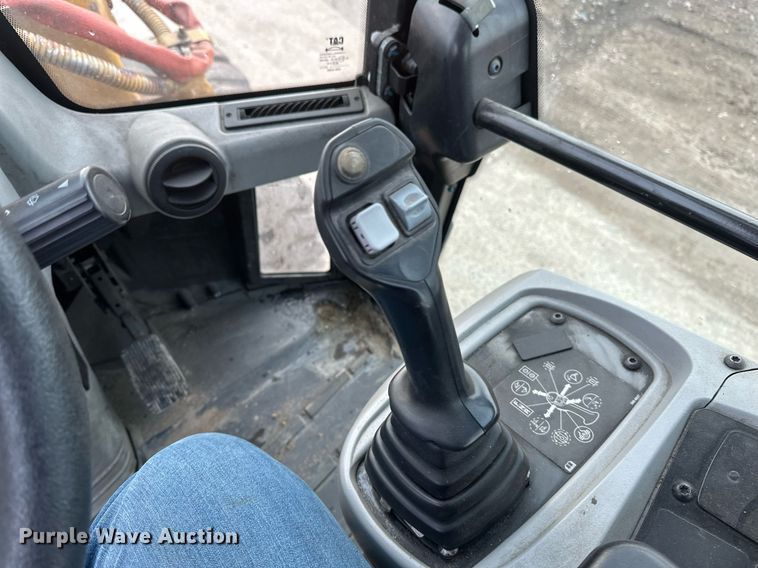 image for item DV0738 2019 Caterpillar  914M  wheel loader