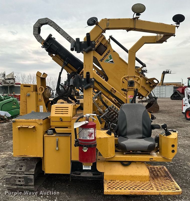 image for item DV0739 2016 Vermeer PD10 pile driver