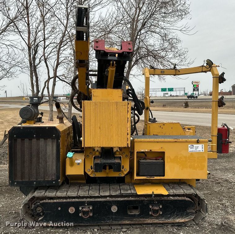 image for item DV0739 2016 Vermeer PD10 pile driver