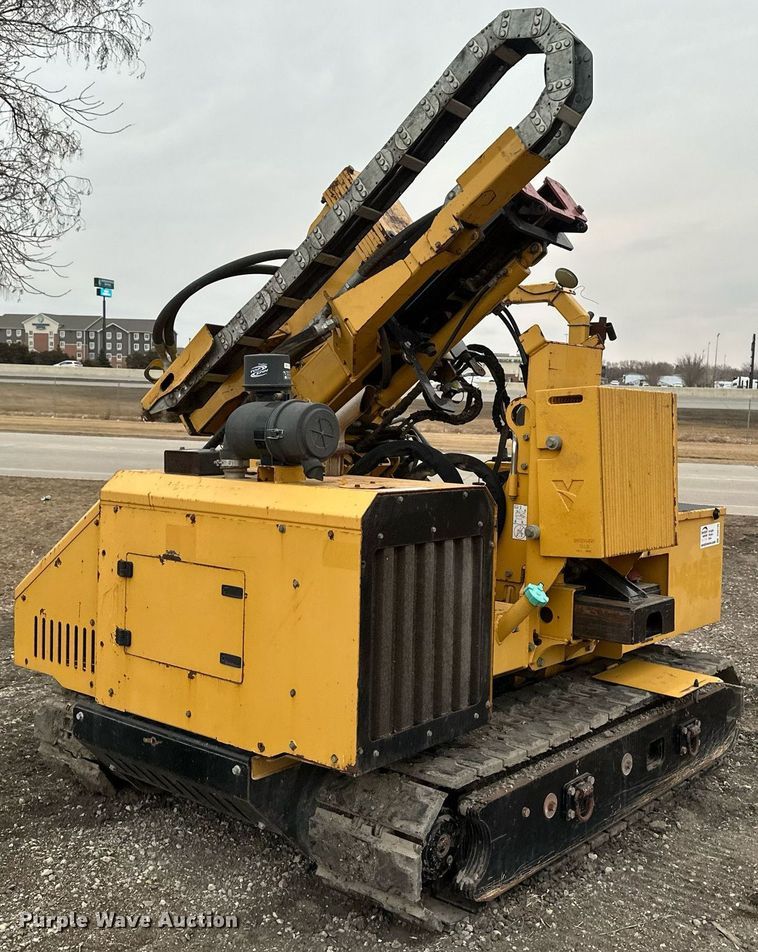 image for item DV0739 2016 Vermeer PD10 pile driver