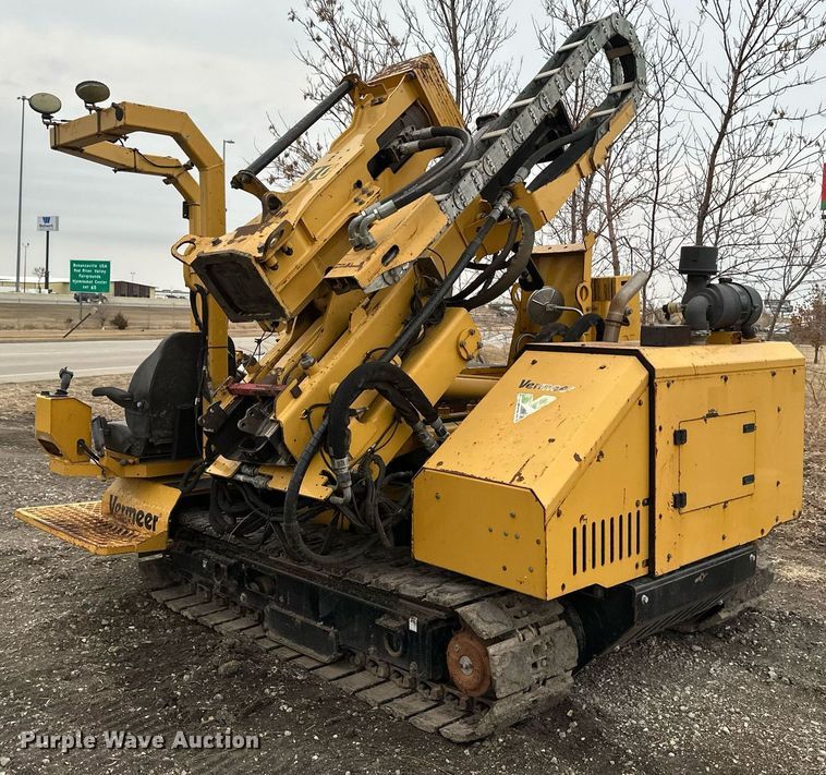 image for item DV0739 2016 Vermeer PD10 pile driver