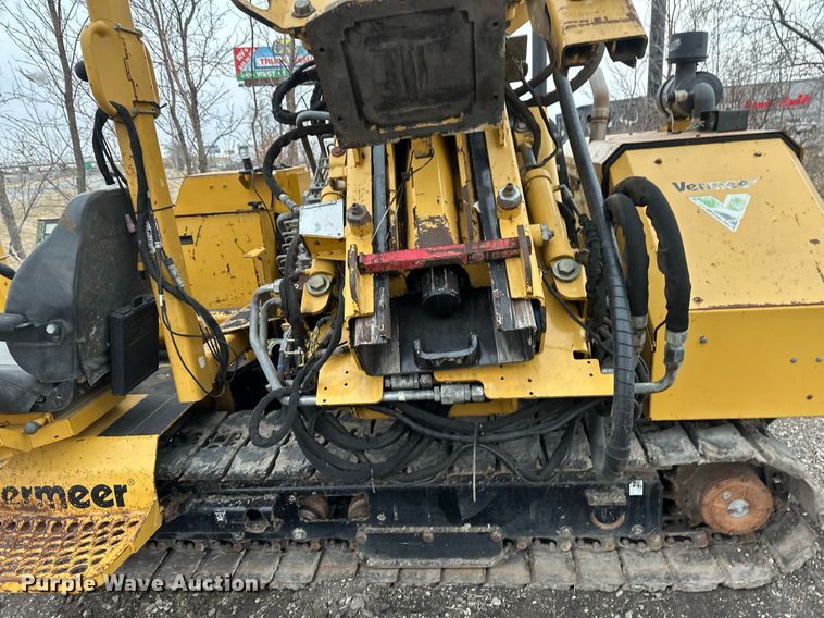 image for item DV0739 2016 Vermeer PD10 pile driver