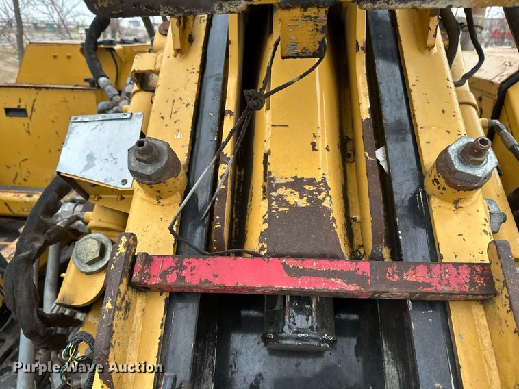 image for item DV0739 2016 Vermeer PD10 pile driver