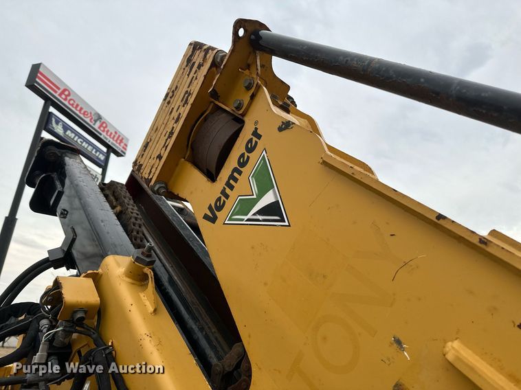 image for item DV0739 2016 Vermeer PD10 pile driver