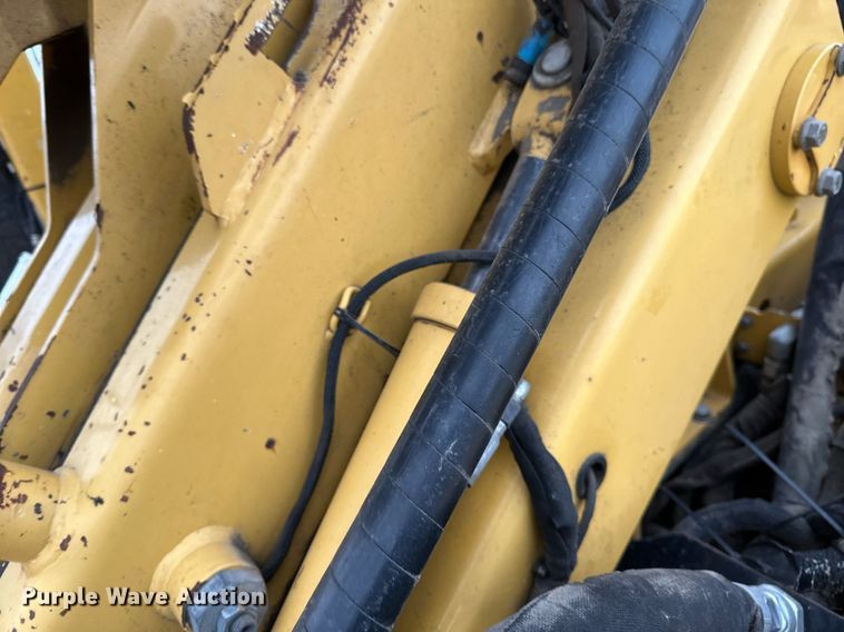 image for item DV0739 2016 Vermeer PD10 pile driver