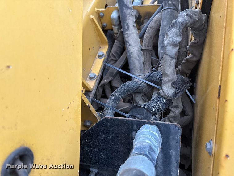 image for item DV0739 2016 Vermeer PD10 pile driver