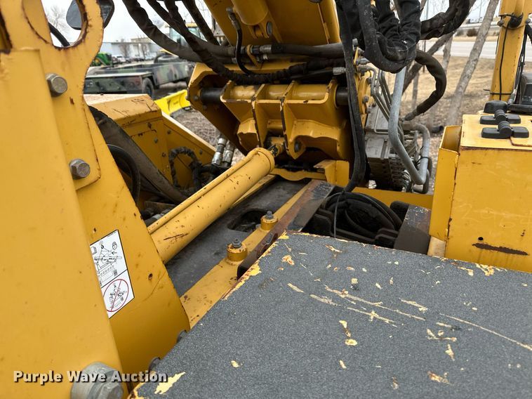 image for item DV0739 2016 Vermeer PD10 pile driver