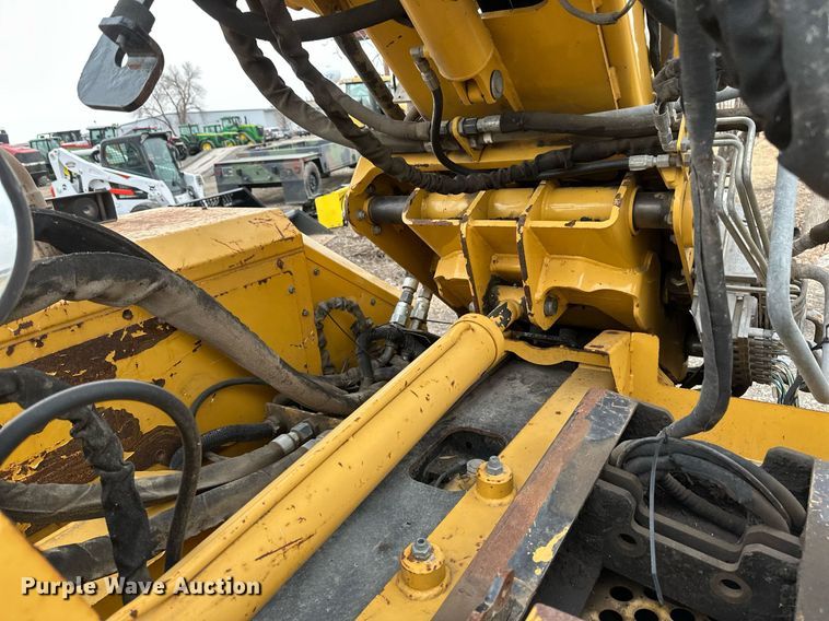 image for item DV0739 2016 Vermeer PD10 pile driver