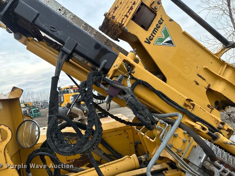 image for item DV0739 2016 Vermeer PD10 pile driver