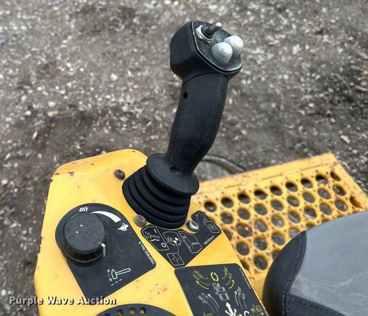 image for item DV0739 2016 Vermeer PD10 pile driver