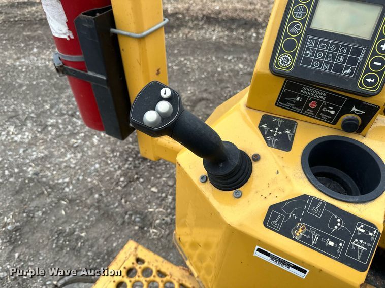 image for item DV0739 2016 Vermeer PD10 pile driver