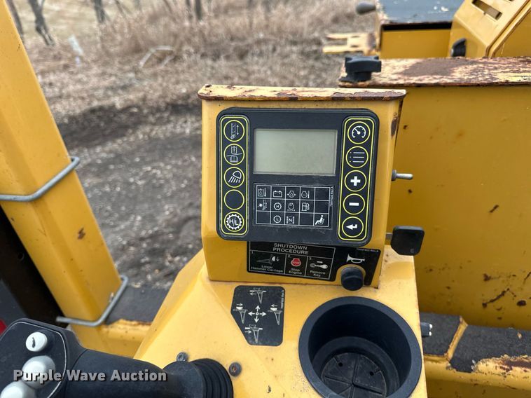 image for item DV0739 2016 Vermeer PD10 pile driver