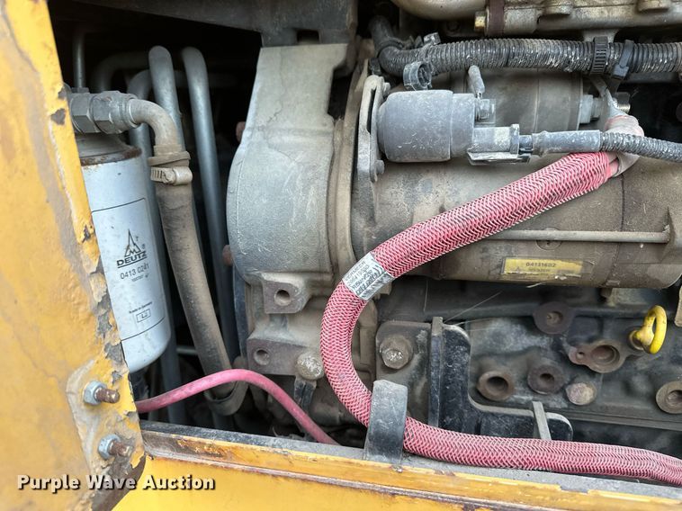 image for item DV0739 2016 Vermeer PD10 pile driver