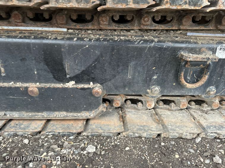 image for item DV0739 2016 Vermeer PD10 pile driver