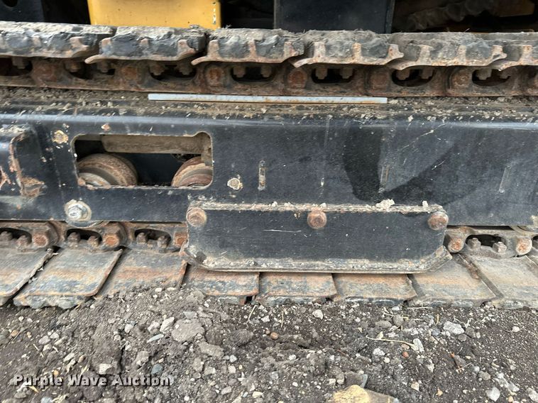 image for item DV0739 2016 Vermeer PD10 pile driver