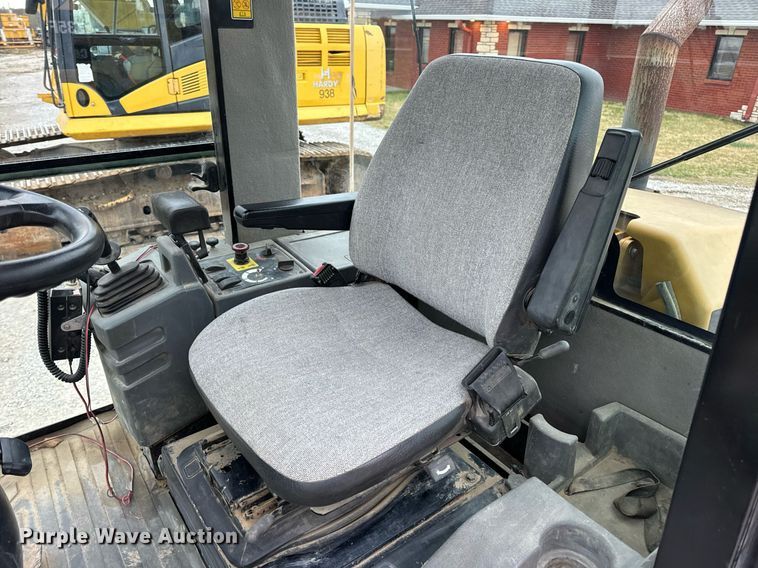 image for item DV1862 2014 Caterpillar CP44 single drum vibratory roller