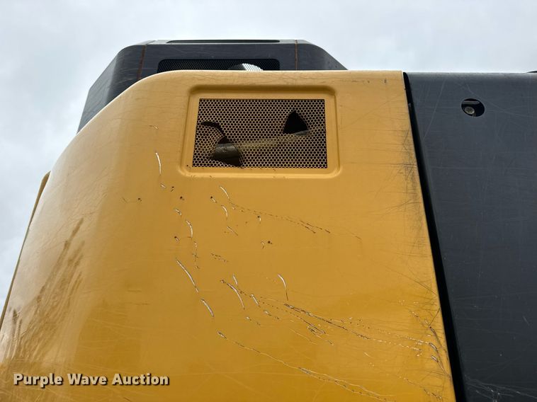 image for item DV1863 2017 Caterpillar 335F LCR excavator