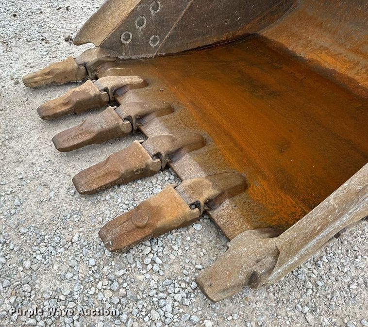 image for item DV1863 2017 Caterpillar 335F LCR excavator