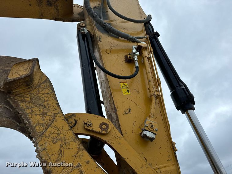 image for item DV1863 2017 Caterpillar 335F LCR excavator