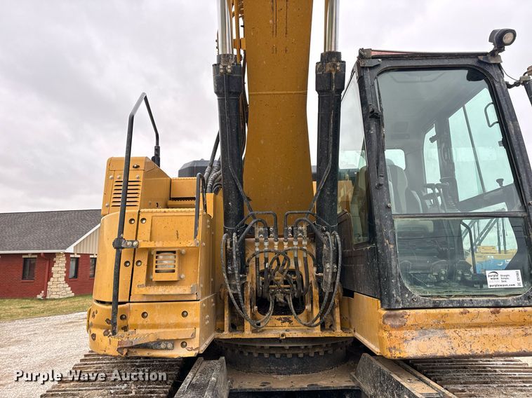 image for item DV1863 2017 Caterpillar 335F LCR excavator