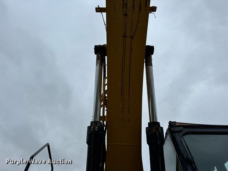 image for item DV1863 2017 Caterpillar 335F LCR excavator