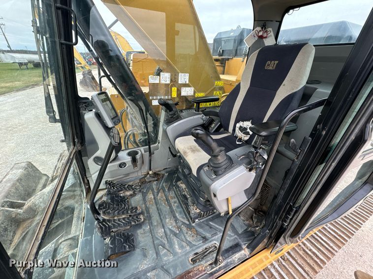 image for item DV1863 2017 Caterpillar 335F LCR excavator