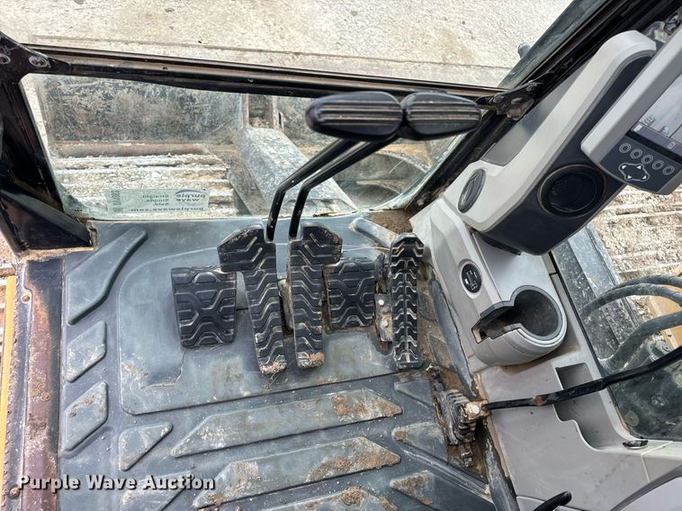 image for item DV1863 2017 Caterpillar 335F LCR excavator