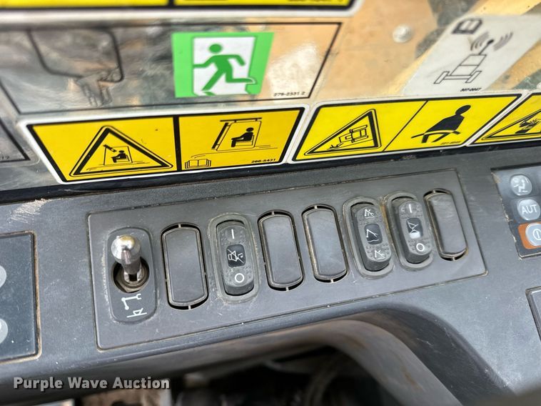 image for item DV1863 2017 Caterpillar 335F LCR excavator