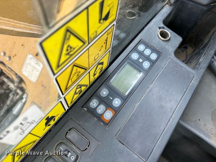 image for item DV1863 2017 Caterpillar 335F LCR excavator