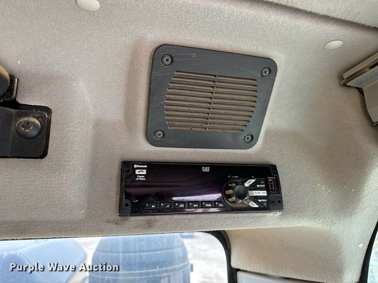 image for item DV1863 2017 Caterpillar 335F LCR excavator