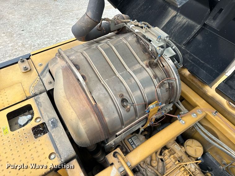 image for item DV1863 2017 Caterpillar 335F LCR excavator