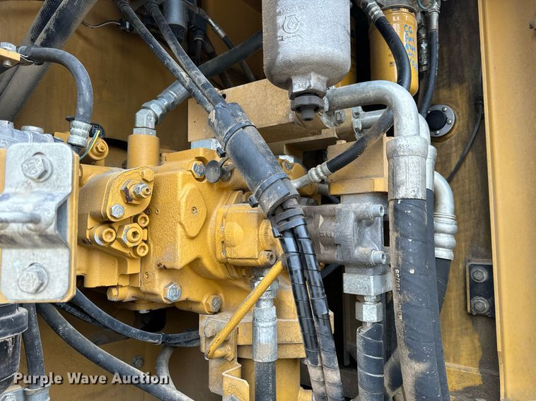 image for item DV1863 2017 Caterpillar 335F LCR excavator