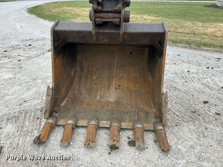 image for item DV1864 2017 Komatsu PC290LC-11 excavator