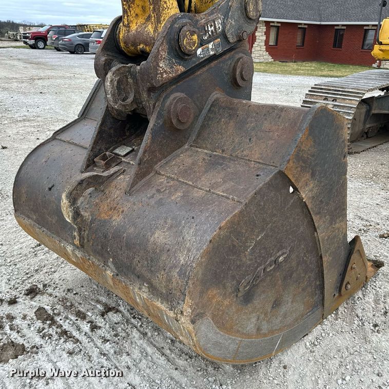 image for item DV1864 2017 Komatsu PC290LC-11 excavator
