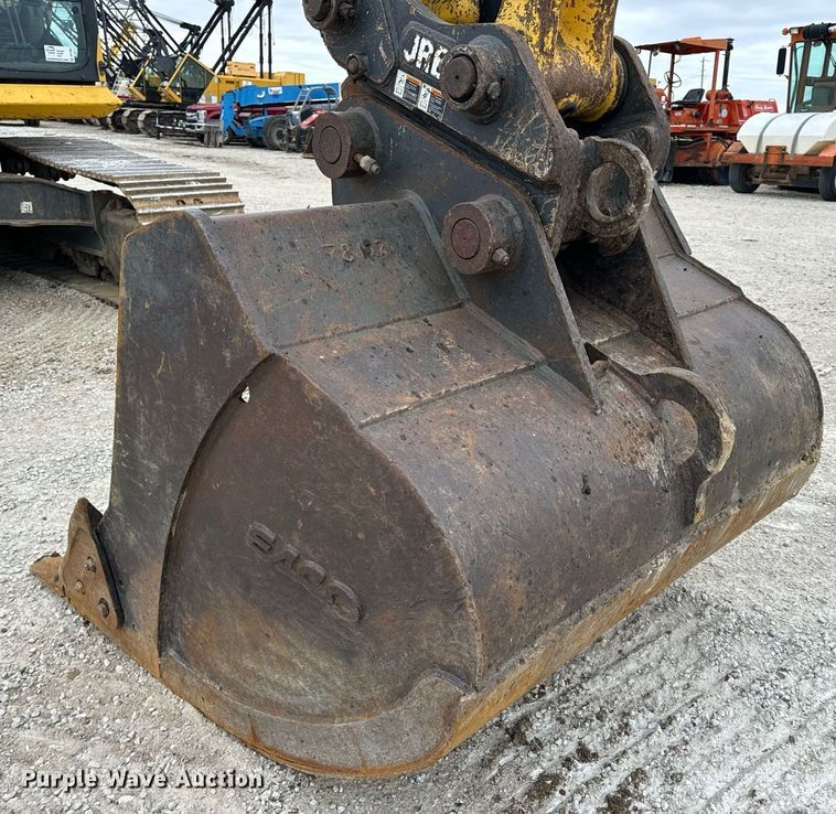 image for item DV1864 2017 Komatsu PC290LC-11 excavator