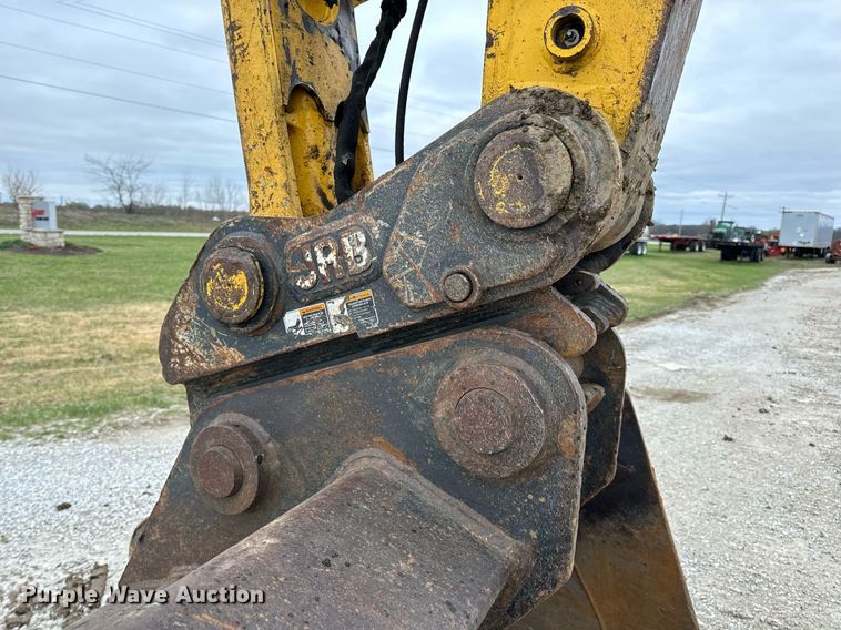 image for item DV1864 2017 Komatsu PC290LC-11 excavator